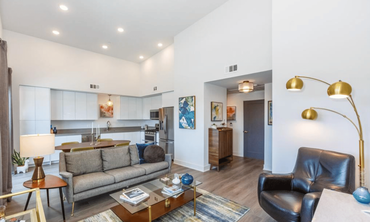 518 E Windsor Rd #409, Glendale