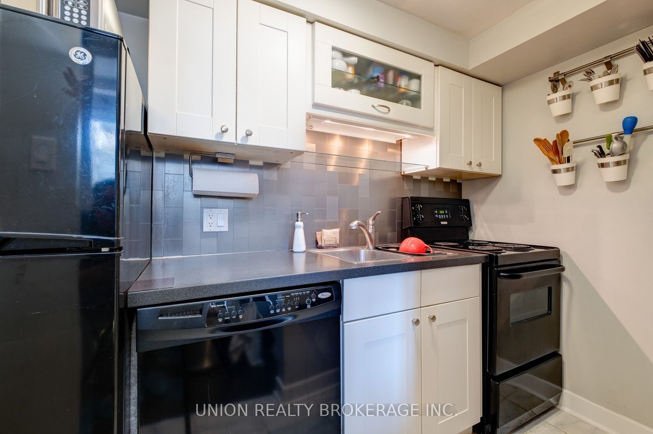 325 Jarvis St, Ste 32