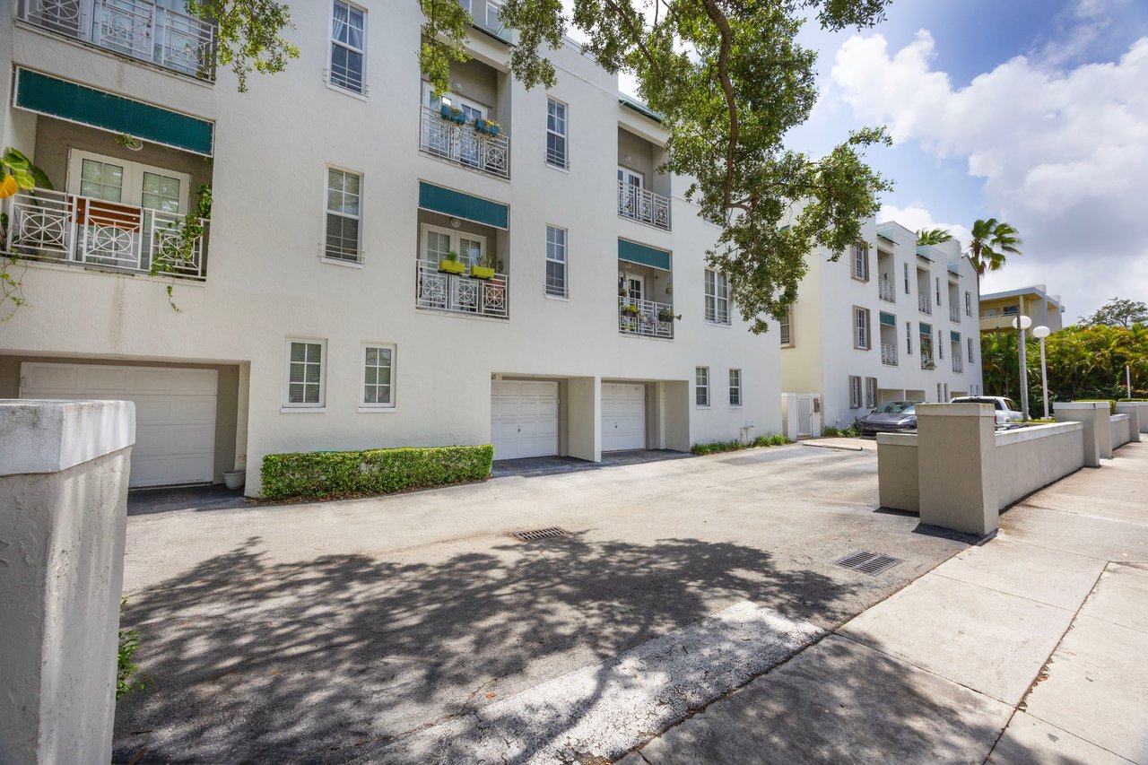 Tri-Level Townhome in the Heart of South Miami