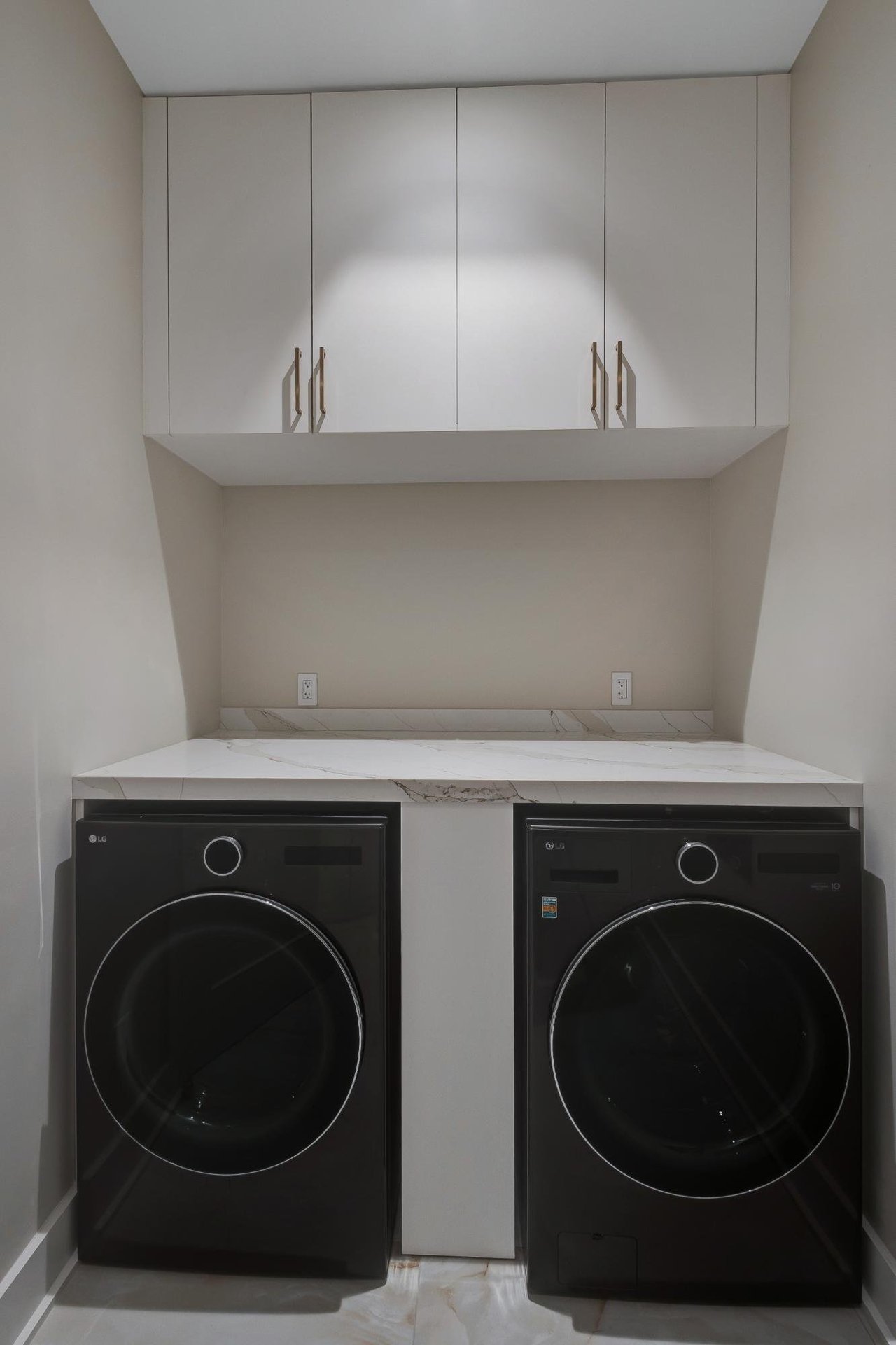 Aqualina Beach Front Apartment, 1103 