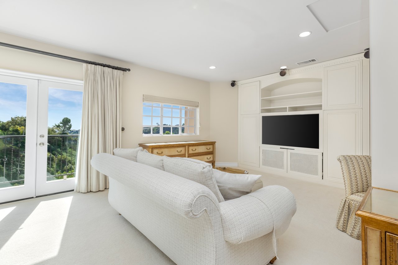 1922 Bel Air Rd