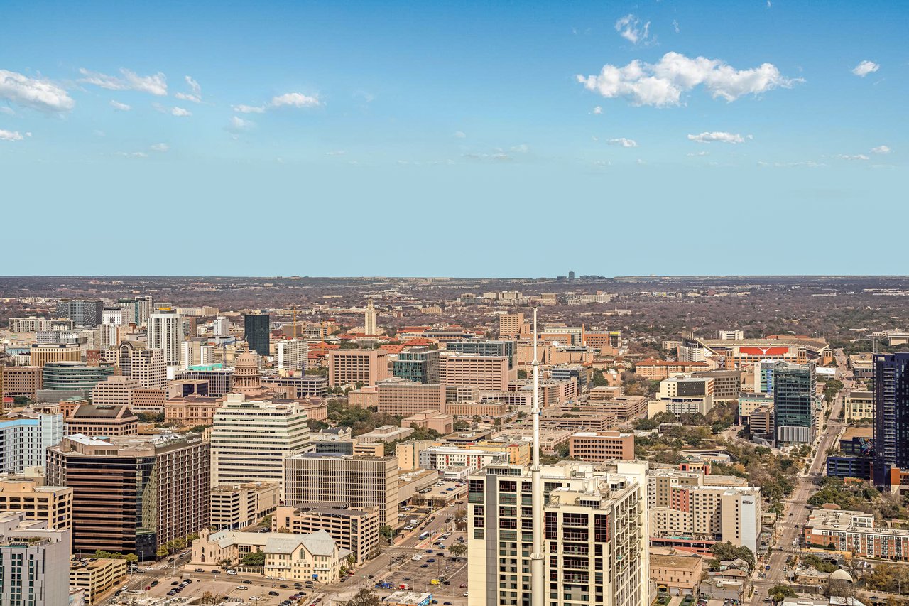 The Modern Sub-Penthouse #5402 North