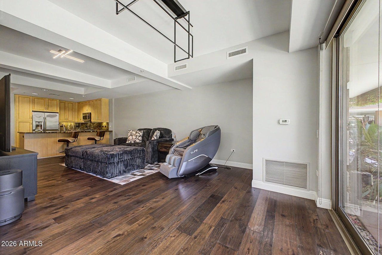 7127 E Rancho Vista Dr, #3009