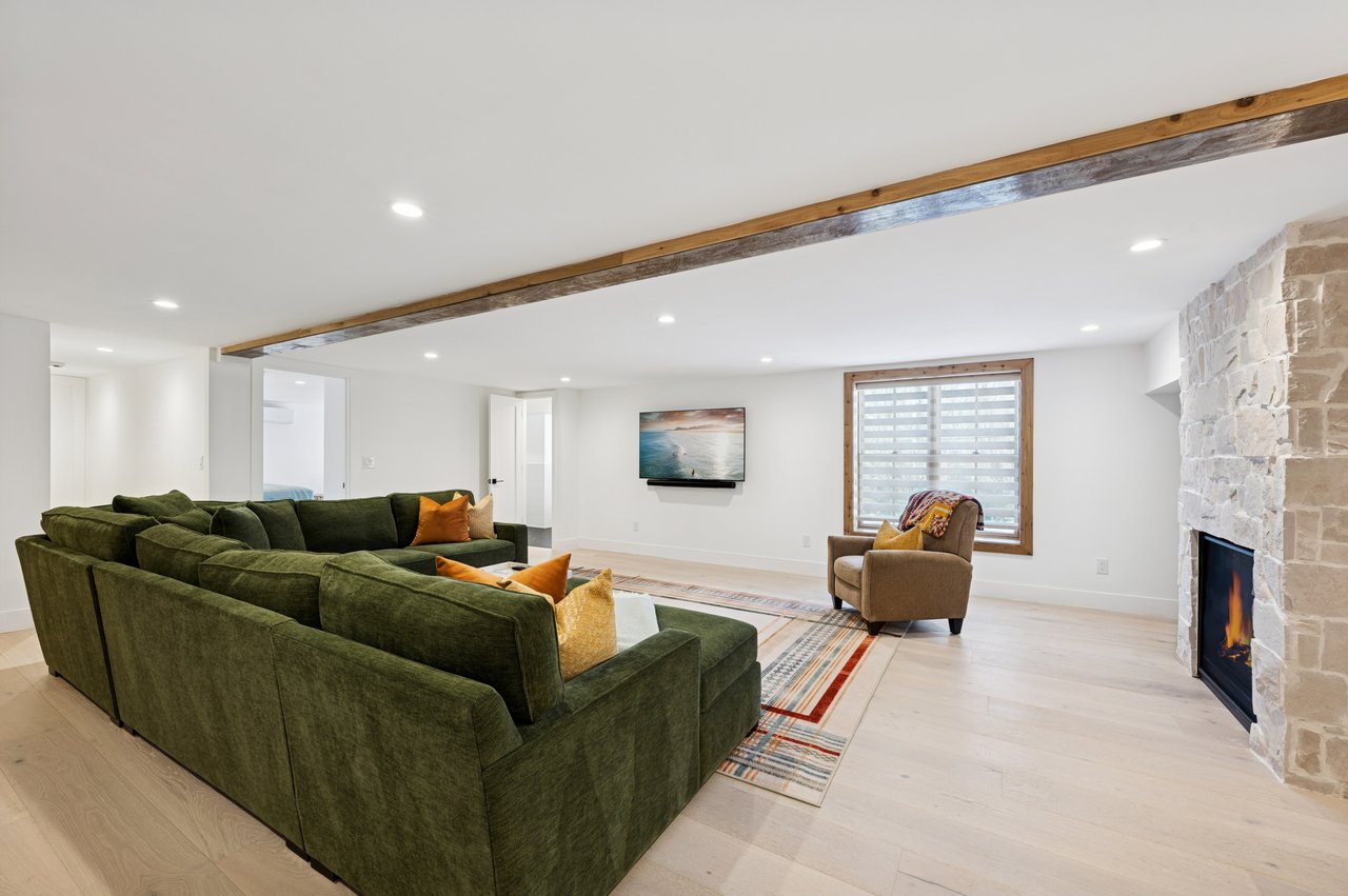 42 Mount Misery Drive