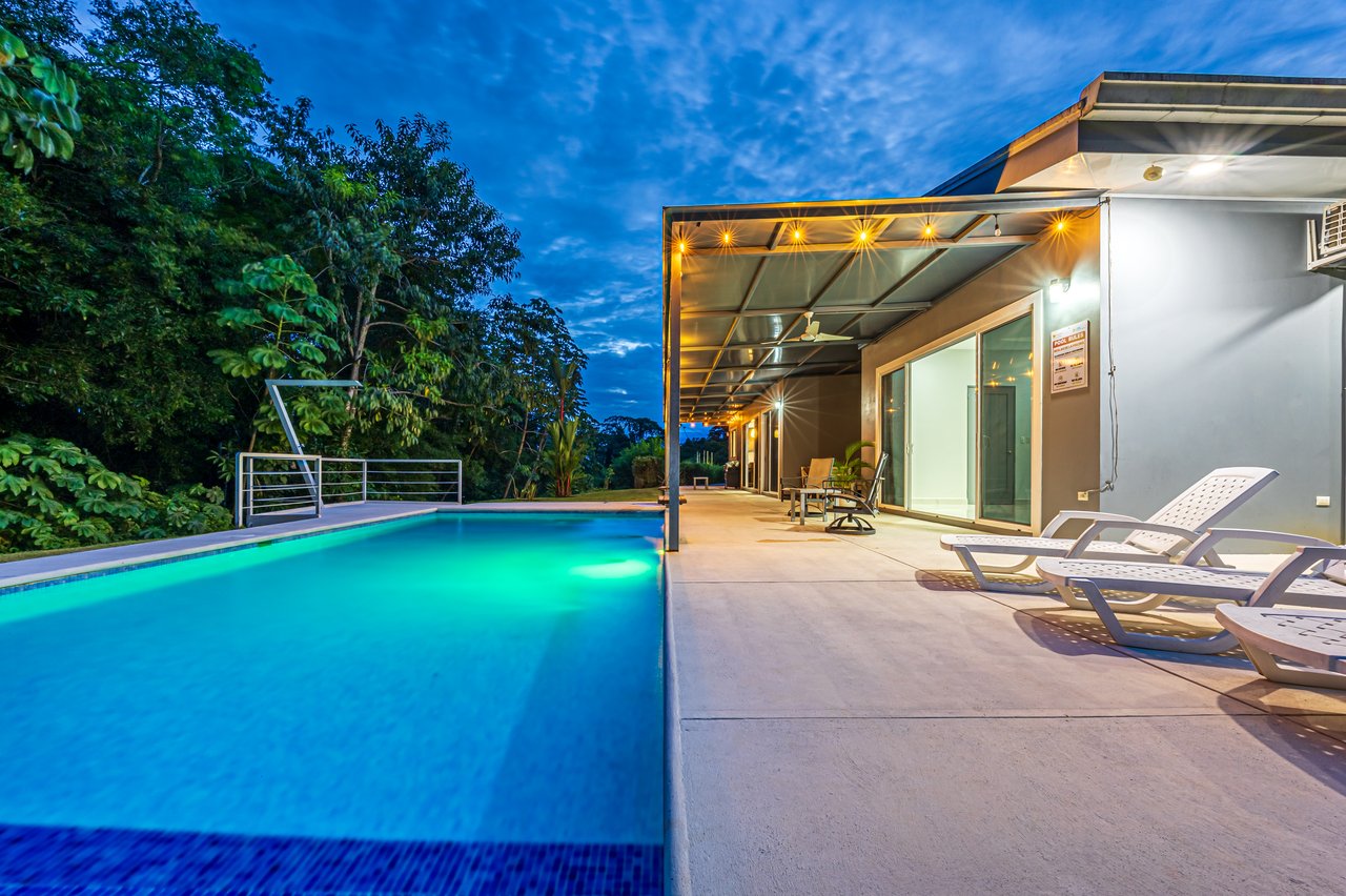 Perfect for Families or a Peaceful Retirement, Uvita Pacific Ocean Town