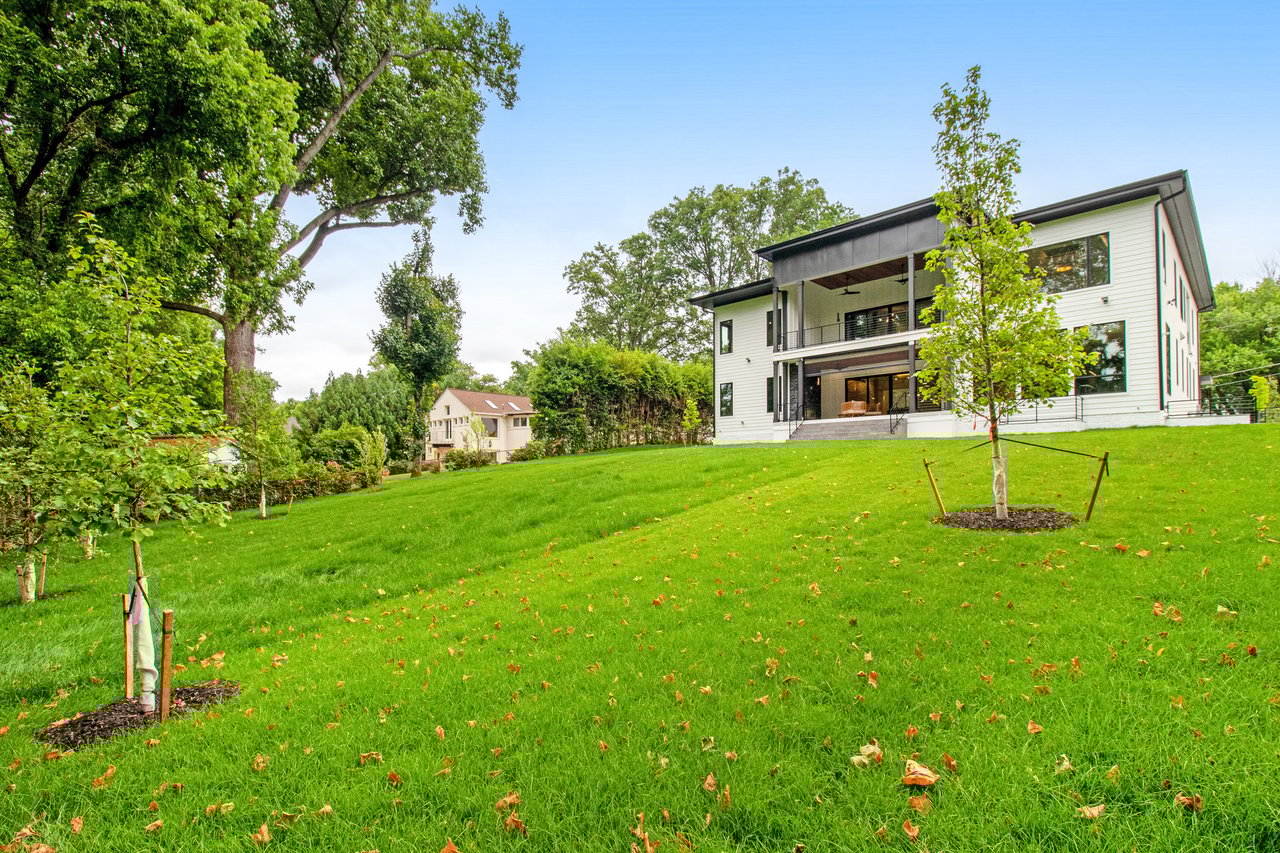 	  	1138 Basil Rd, Mclean, VA 22101