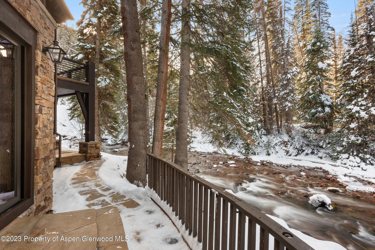 1819 Maroon Creek Road