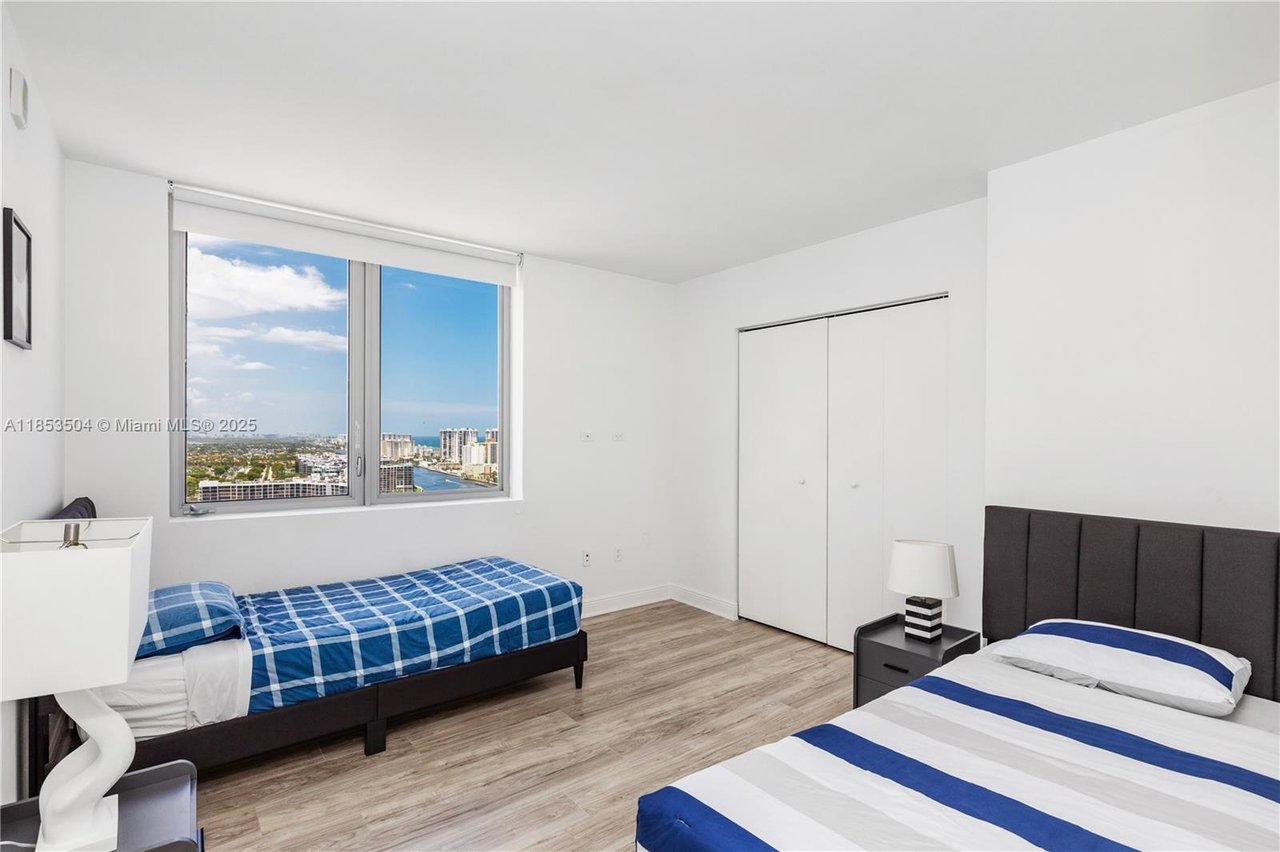 2600 E Hallandale Beach Blvd #2502