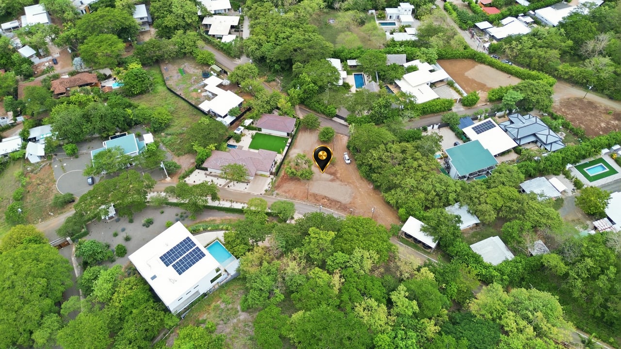 1,592 m2 Lot with Water - Ready to Build! - Playa Grande 