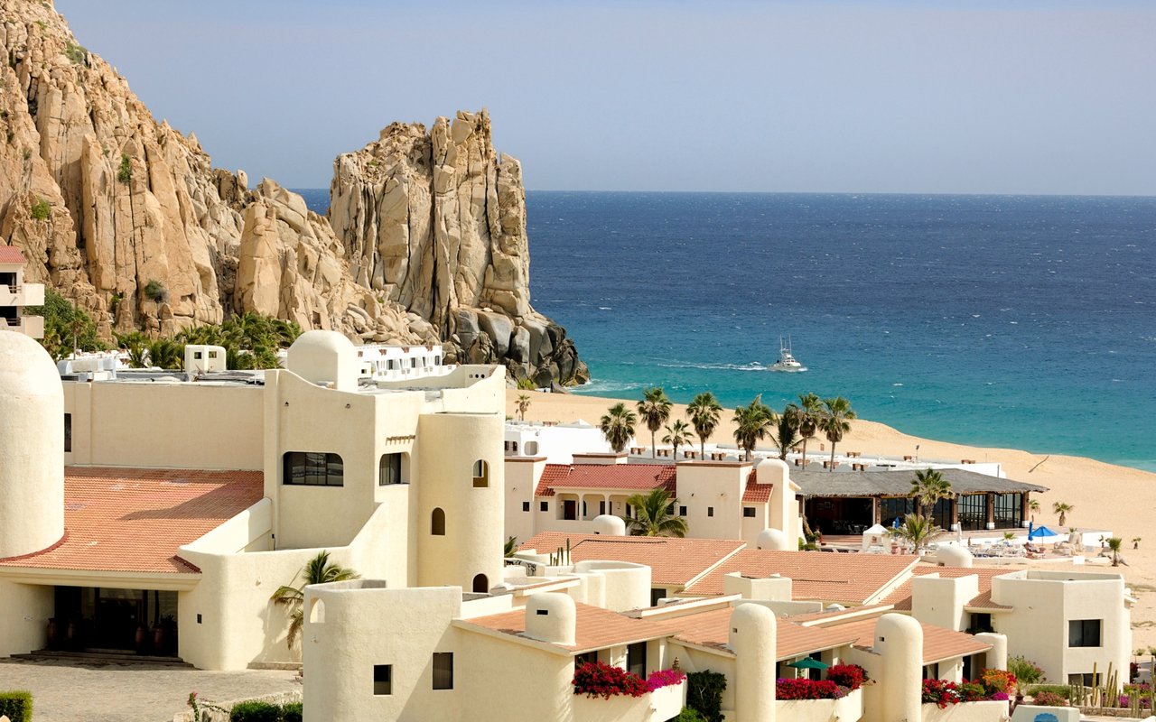 Can US Citizens Buy Property in Cabo San Lucas?