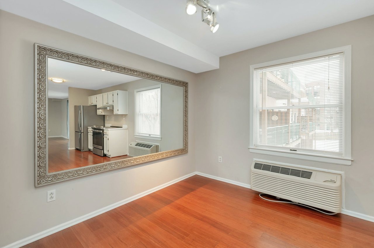 50 Pine St, C211