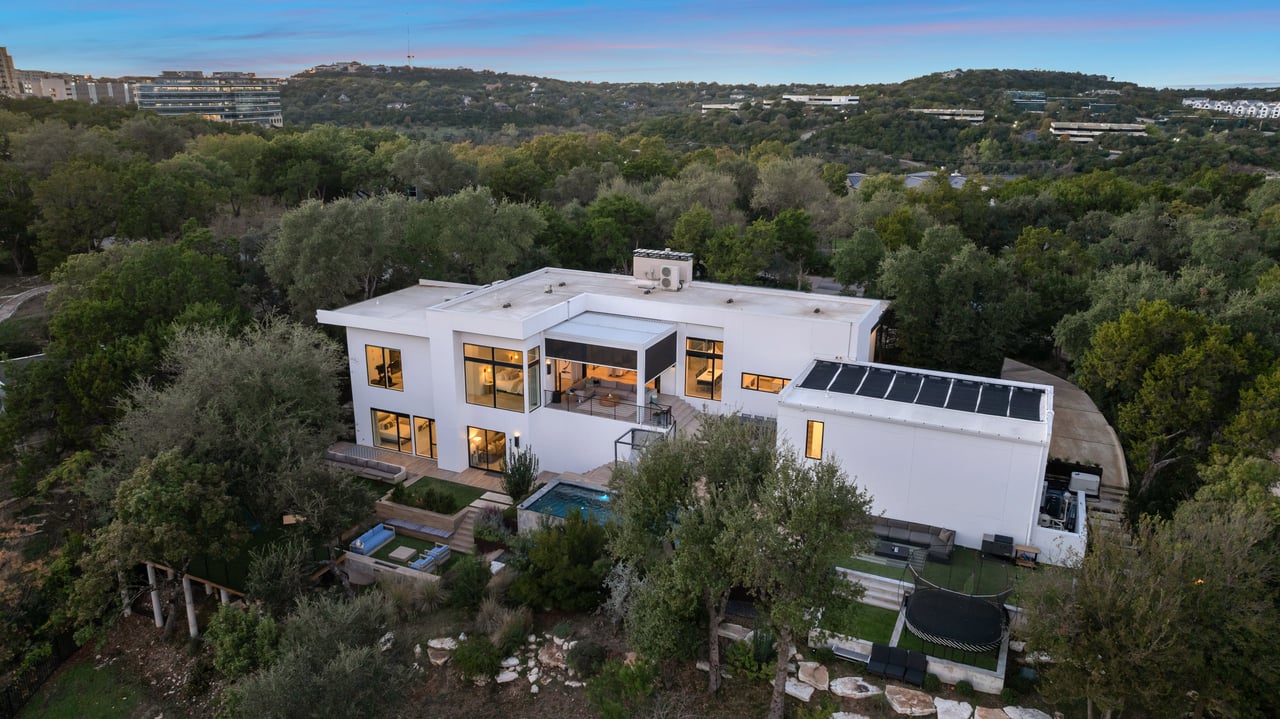 Modern Masterpiece in West Lake Hills