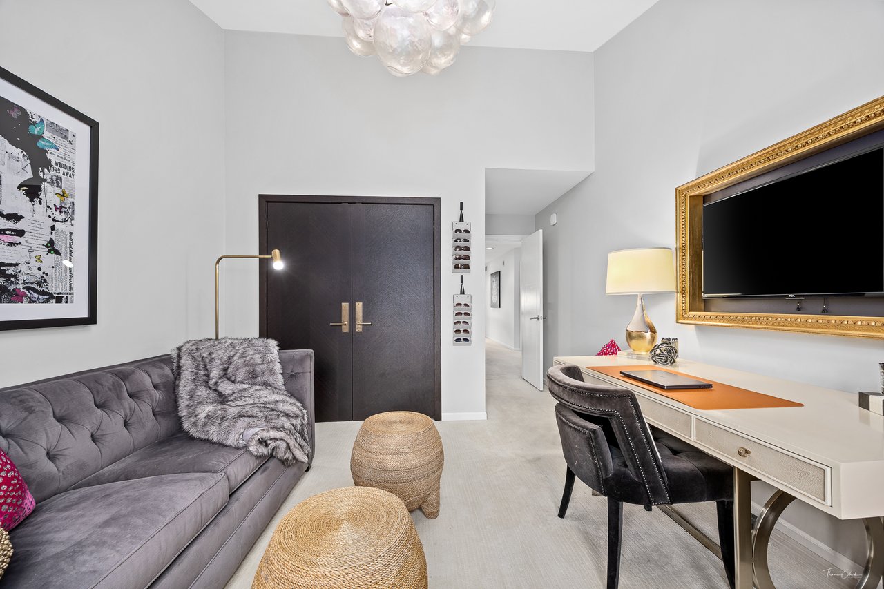 1950 Elmore Ave, Downers Grove