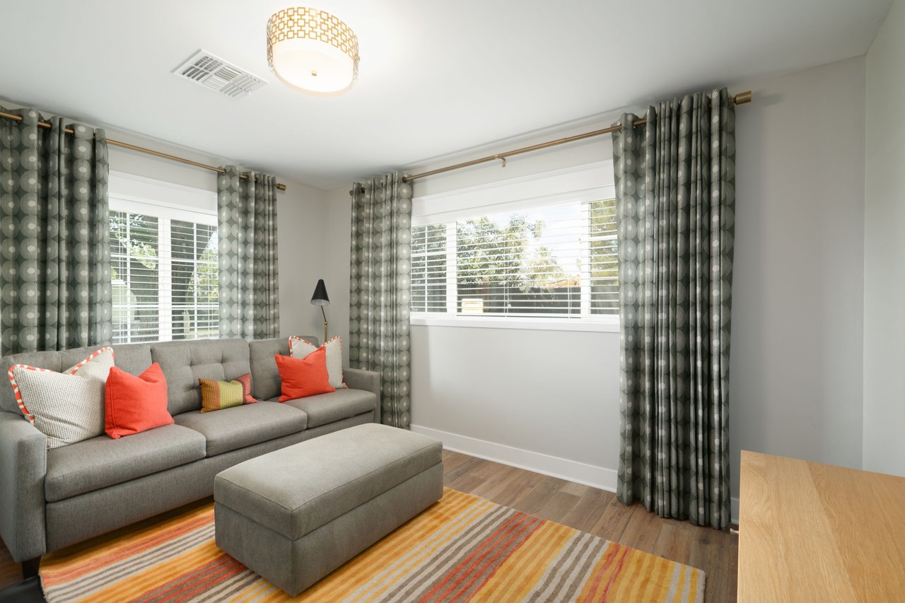 4618 E CALLE VENTURA