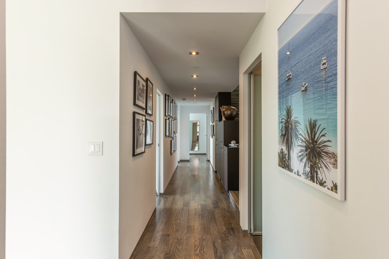 Casa Azure by Oraklus