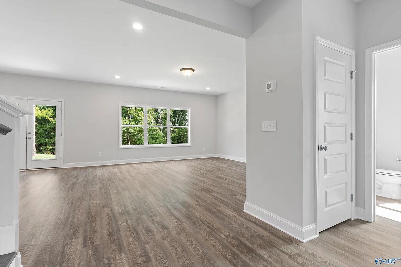 305 Creek Grove Ave