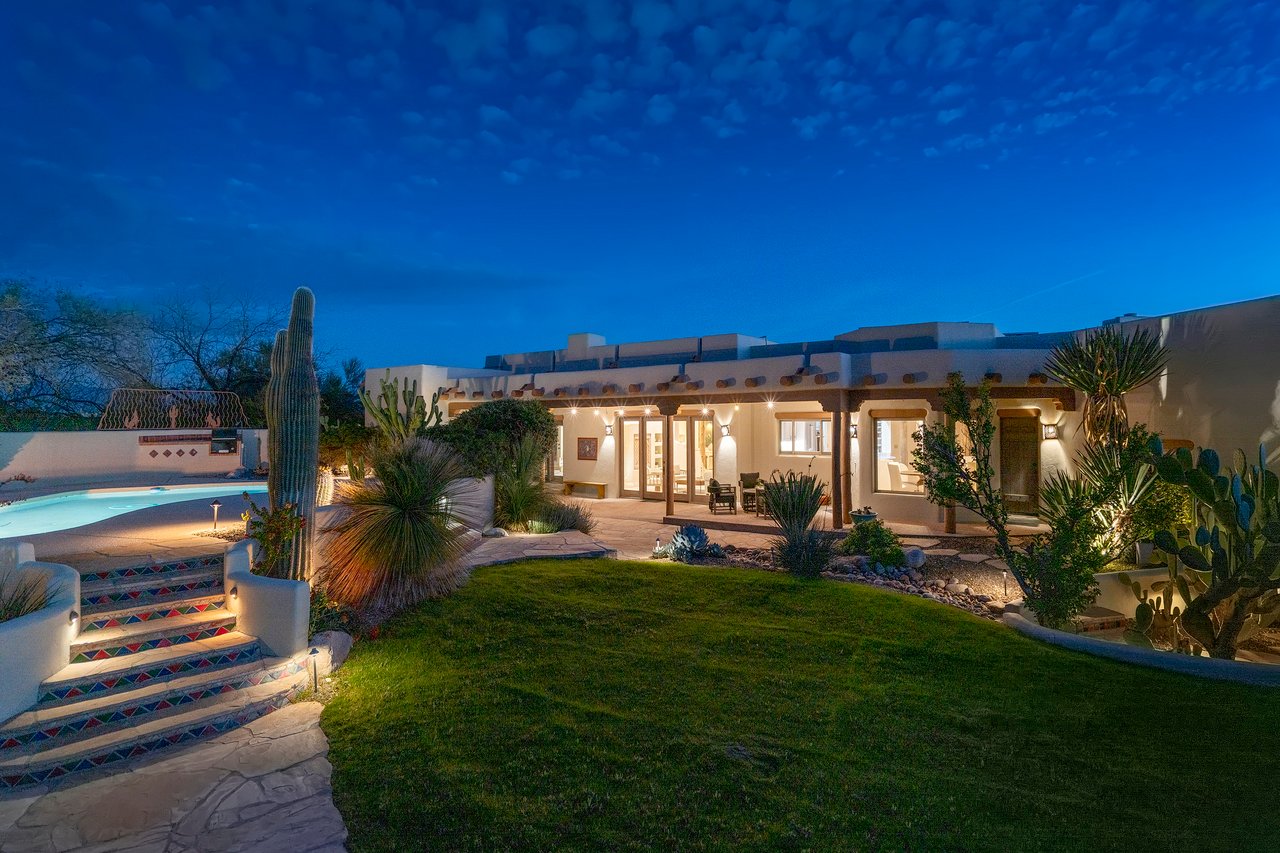 5115 N Corte De Catalonia