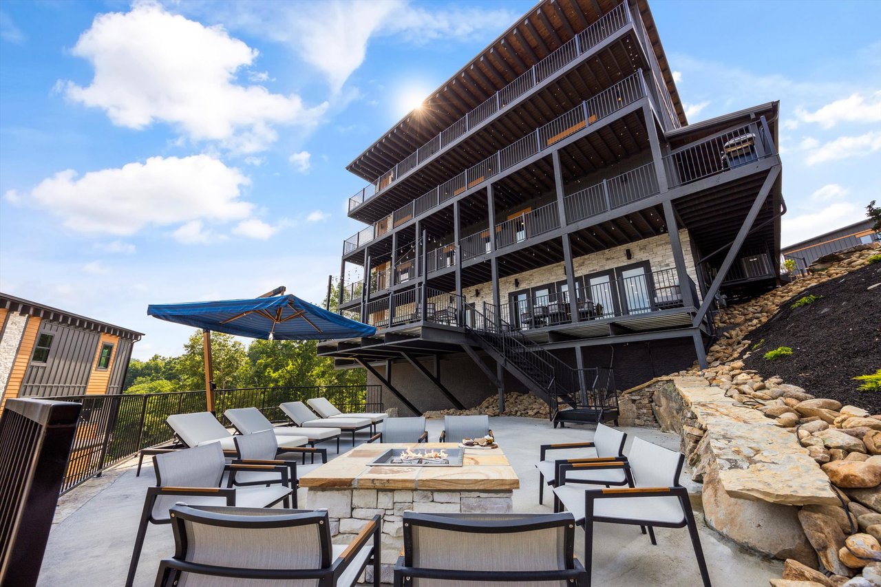 1362 Rambling Creek Way