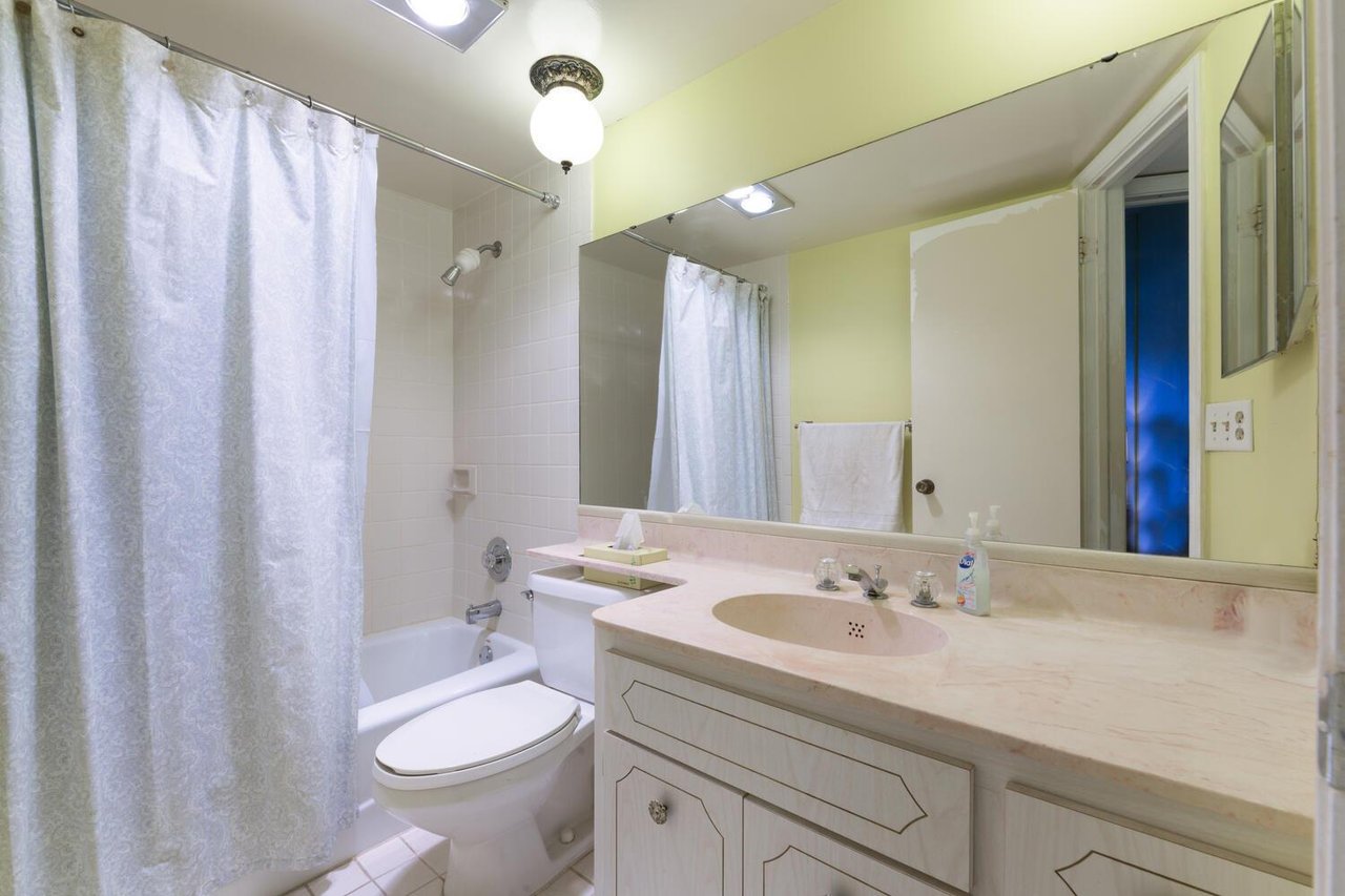 28 Yacht Club Drive #109