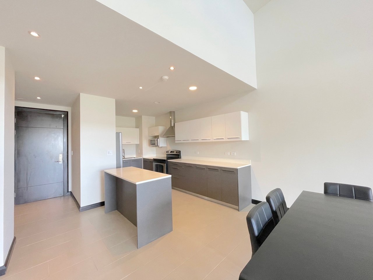 Contemporary High Ceiling Condo, Escazu, San Jose