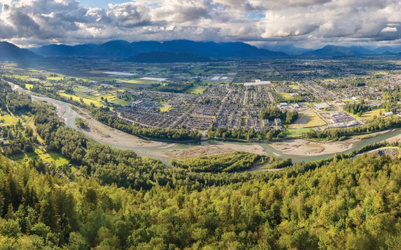 the vancouver rennie advance | April 2026