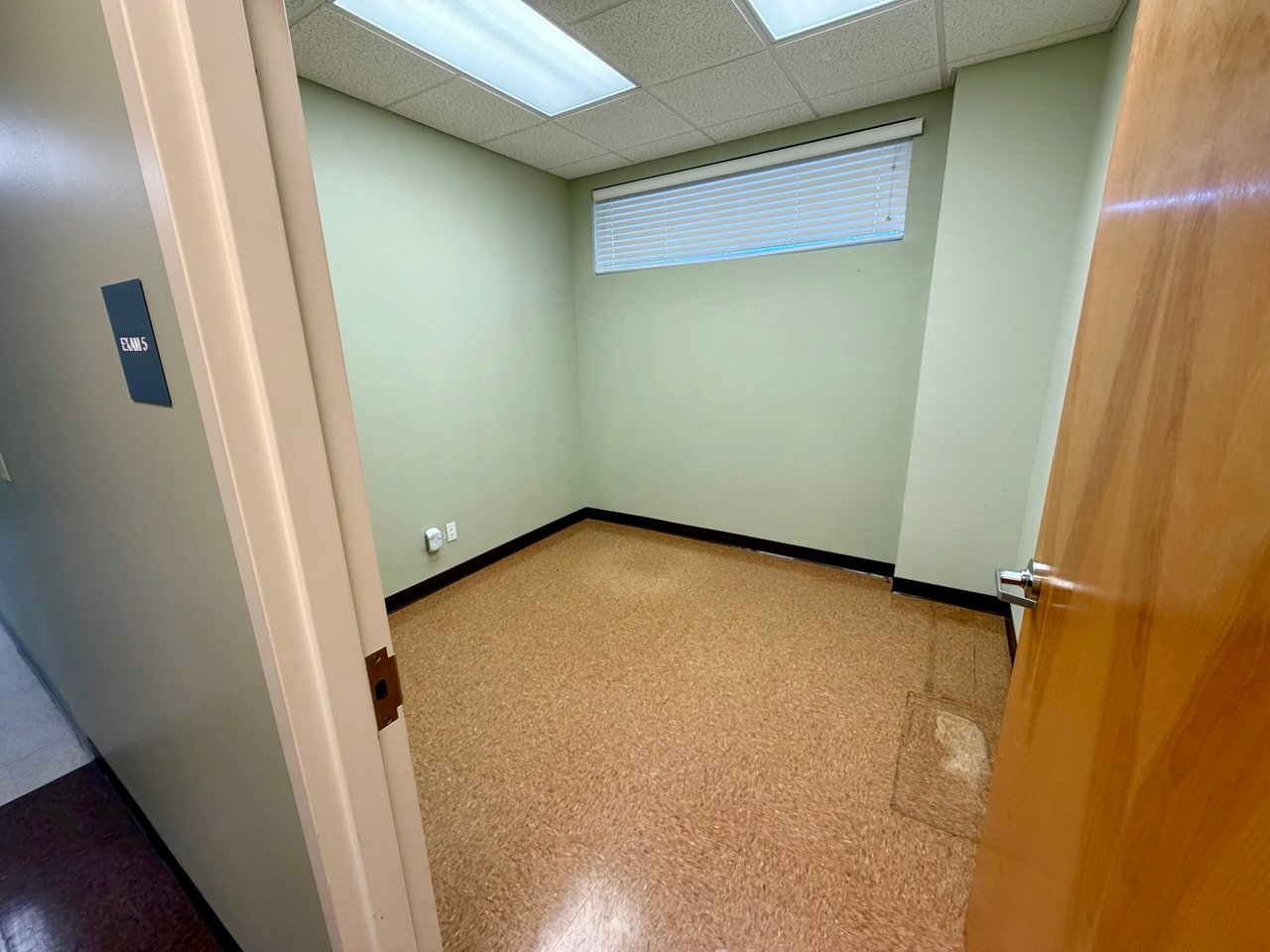 514 Mary Esther Cut Off NW