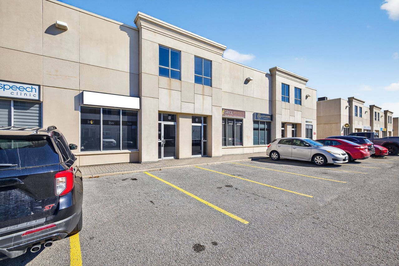 5 - 16945 Leslie St, Newmarket