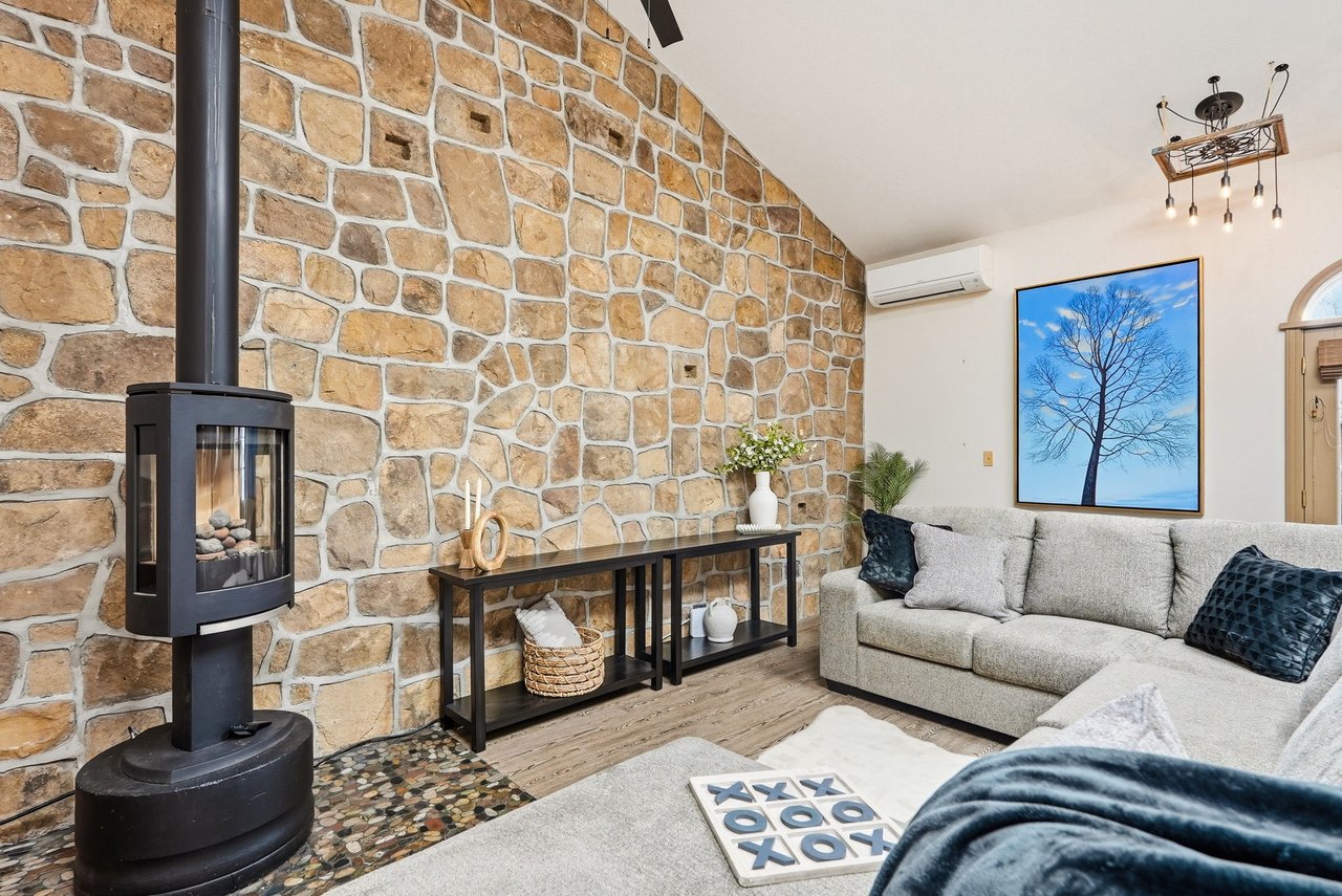 EXCLUSIVE - 232 Whitestown Road