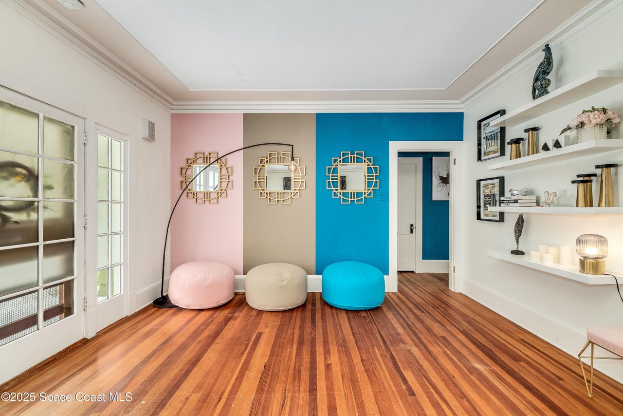 1296 Highland Ave