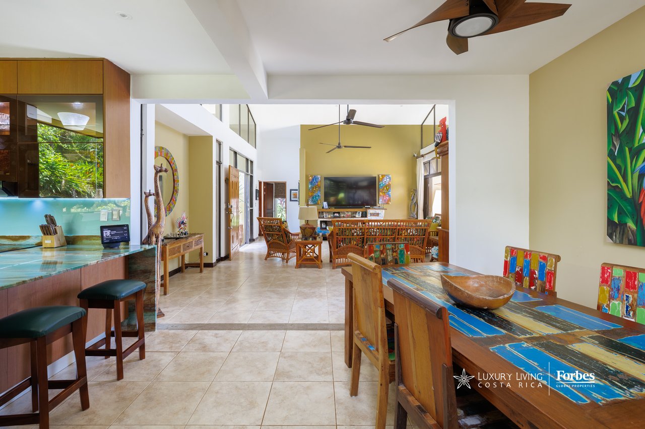 21473 - House with 4 bedrooms, pool, gardens and sea view, Esterillos Beach