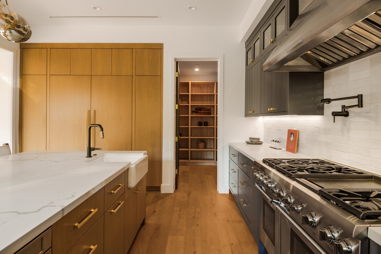 4261 Denny Ave, Toluca Lake 