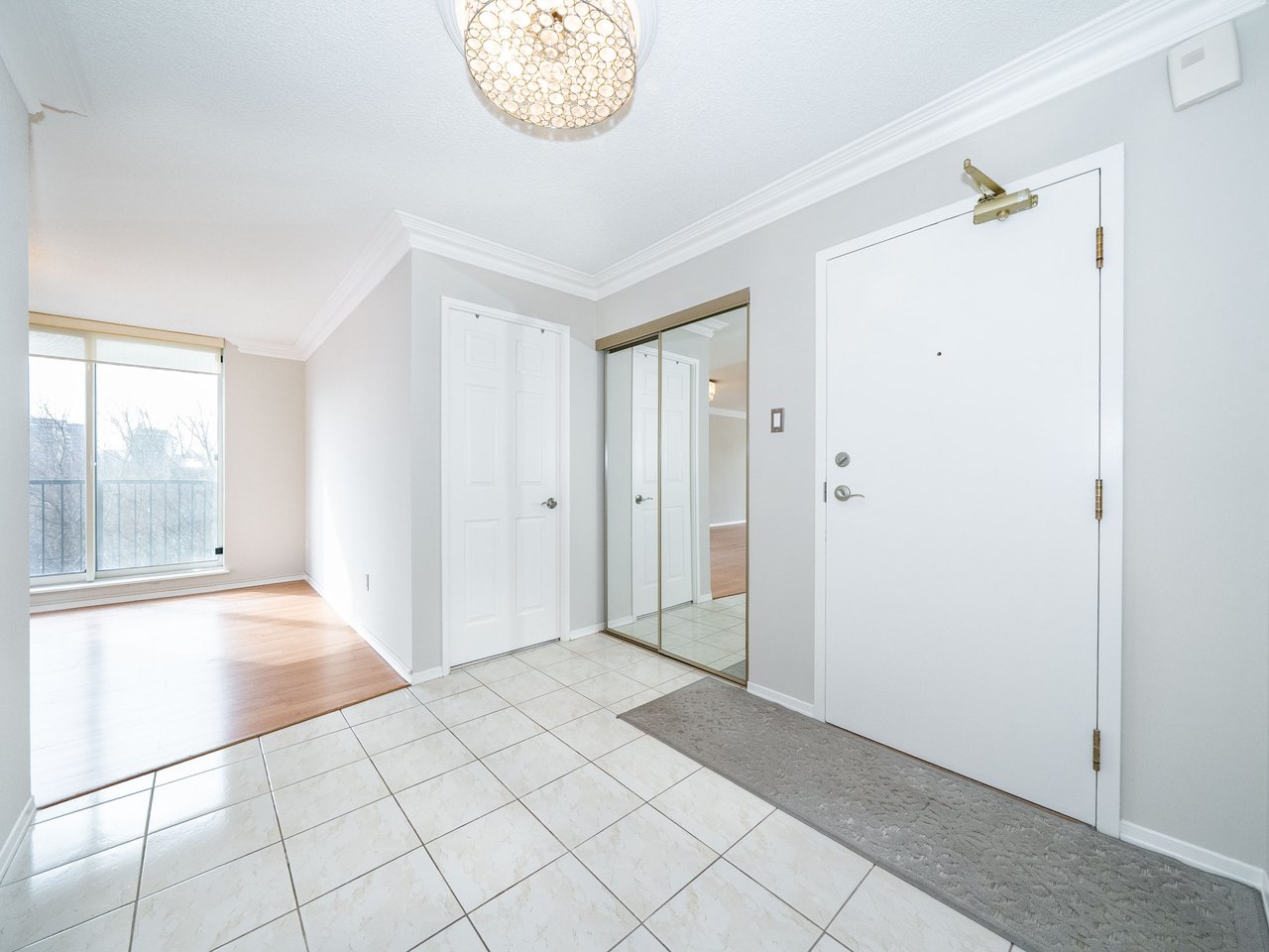 30 Harding Boulevard W, 404