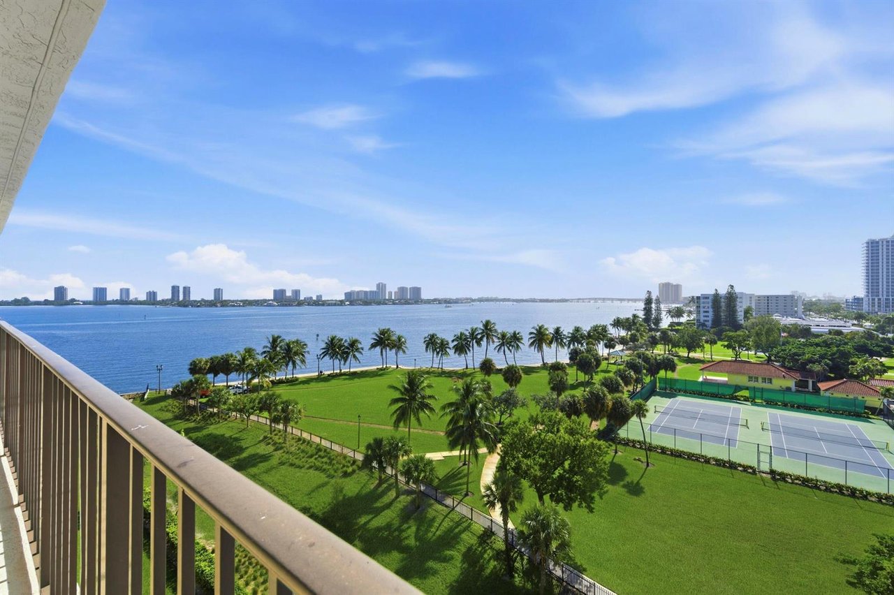 801 Lake Shore Drive #817