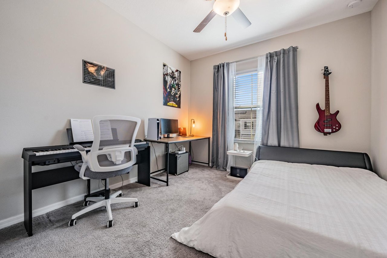 Modern Lennar Townhome with Lagoon Lifestyle