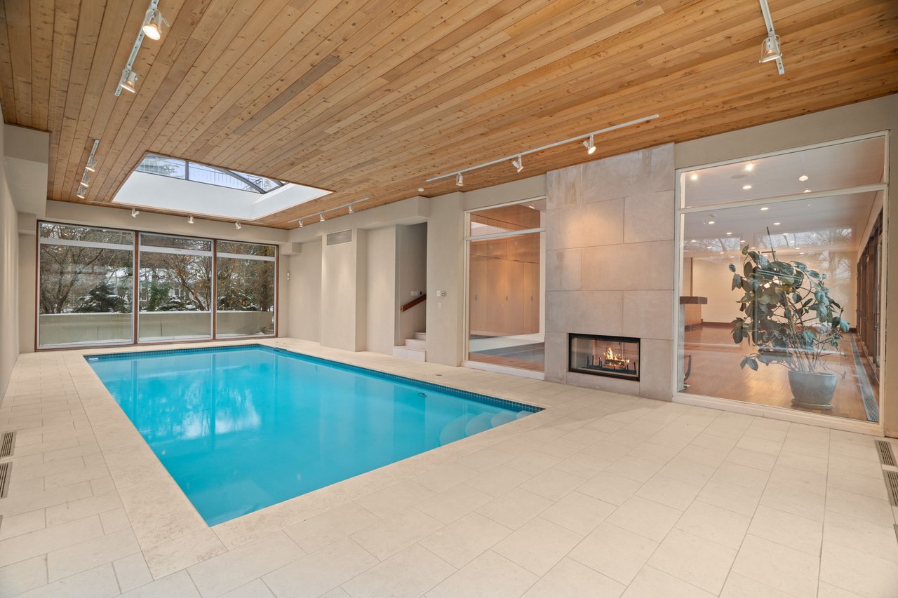 Sophisticated & Architecturally Bold