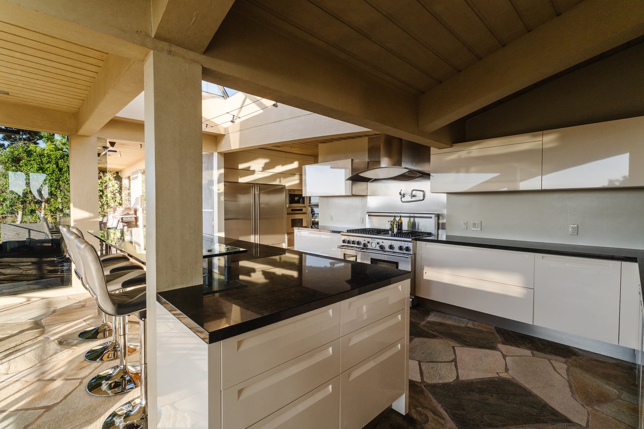 624 Cole Pl, Beverly Hills, CA 90210