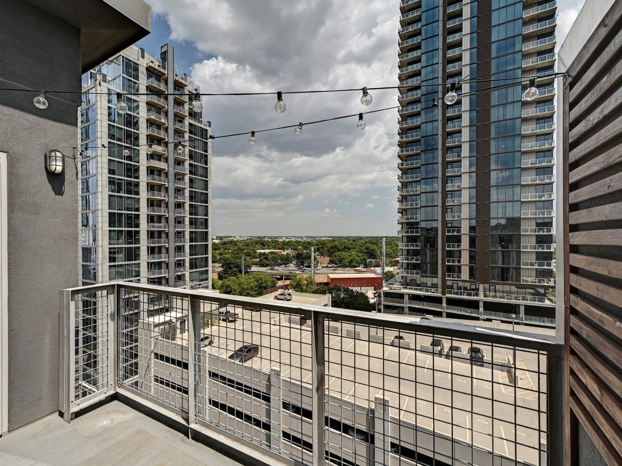 54 Rainey Street PH09