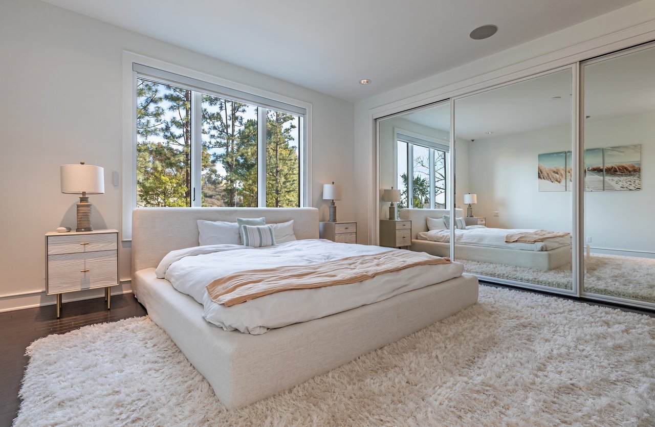 12000 Crest Ct, Beverly Hills