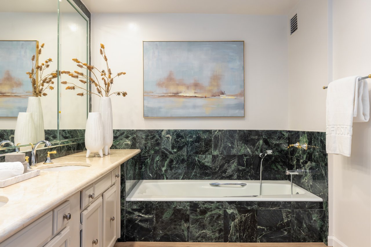 10790 Wilshire Blvd #301, Westwood