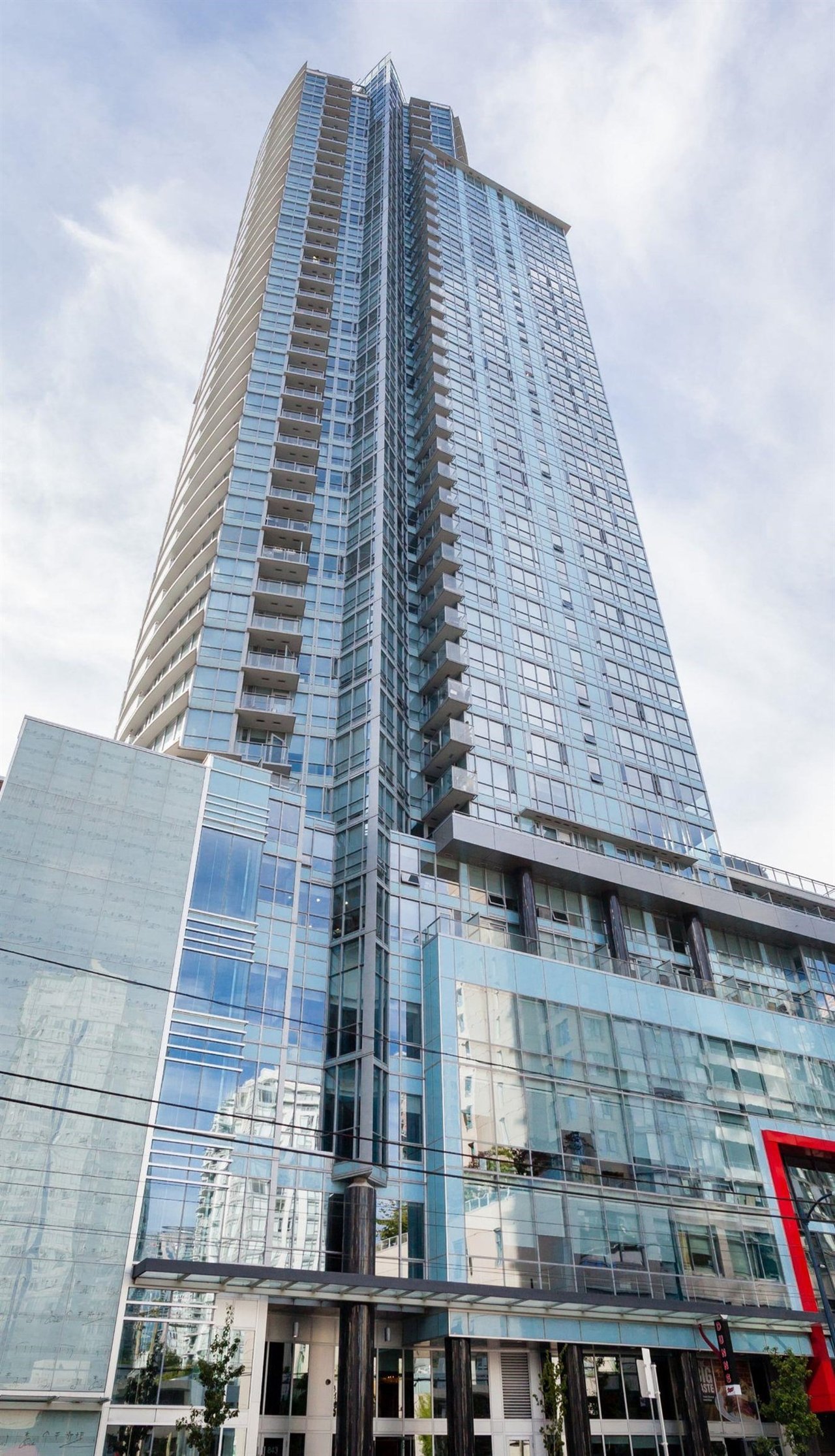 833 Seymour St, #1603