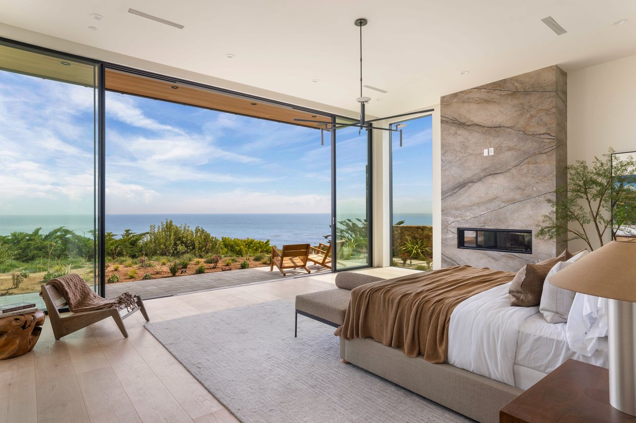 Ellice Street, Malibu