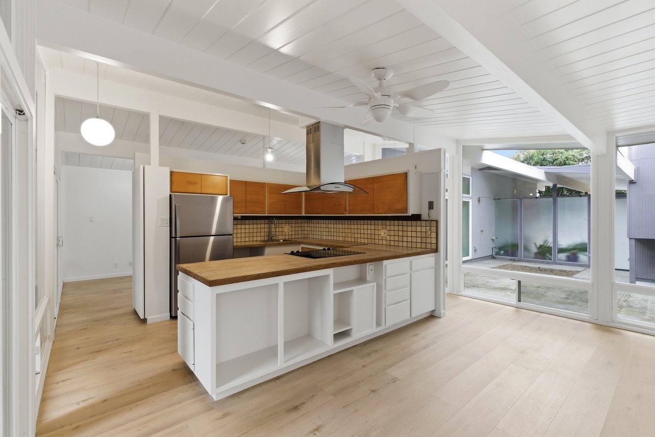 618 Sheraton Drive