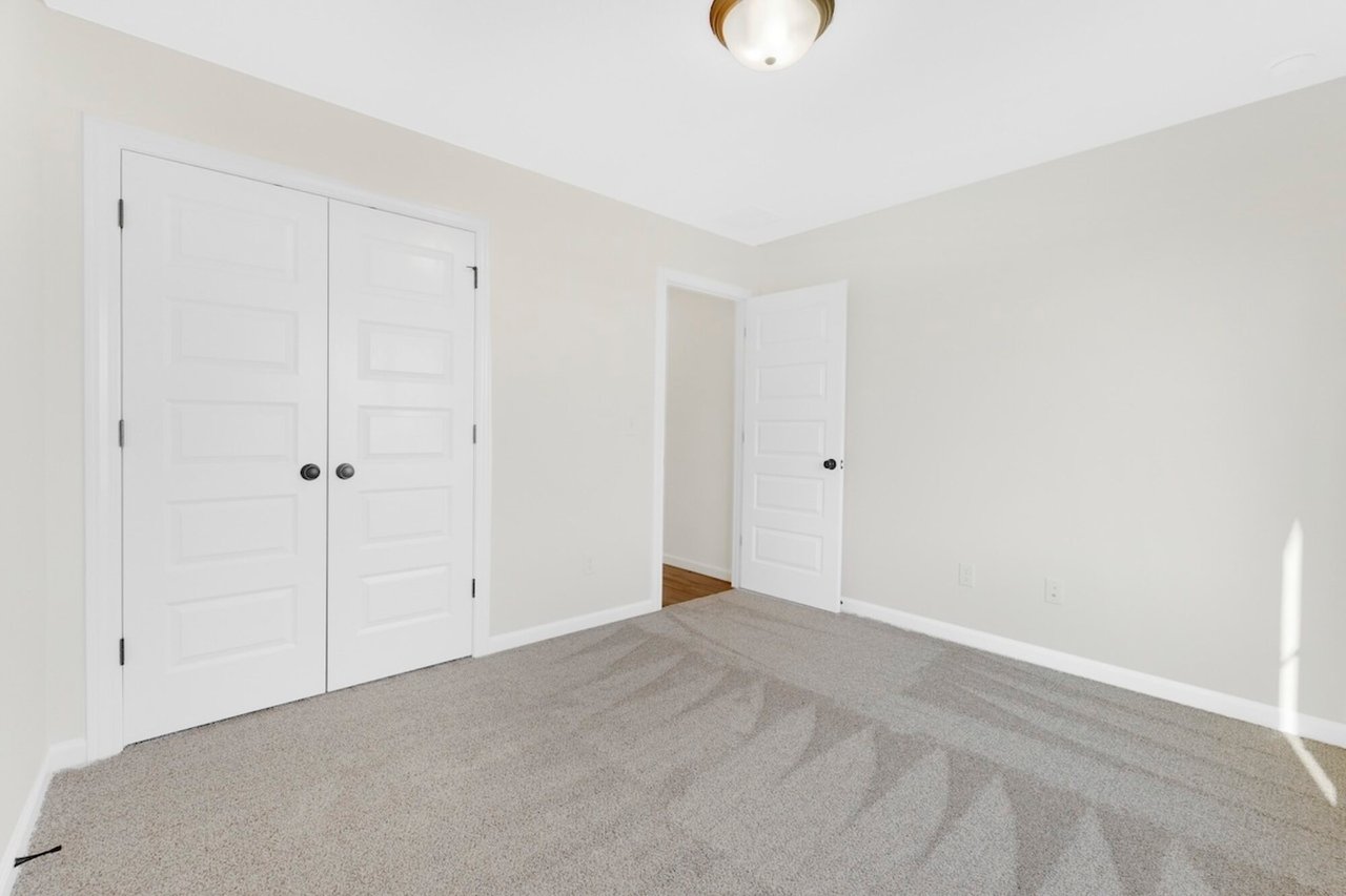 1092 Zenos Blvd