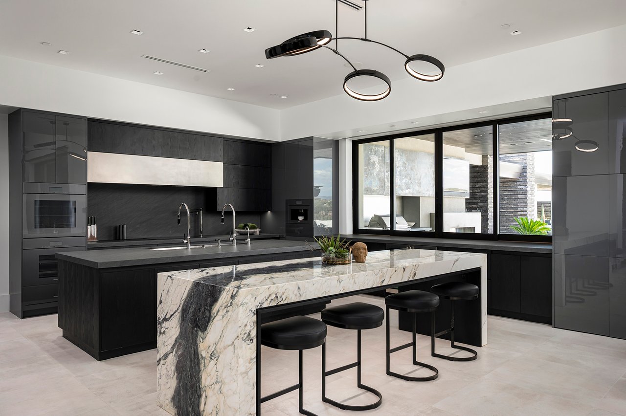 10784 E PINNACLE PEAK Road