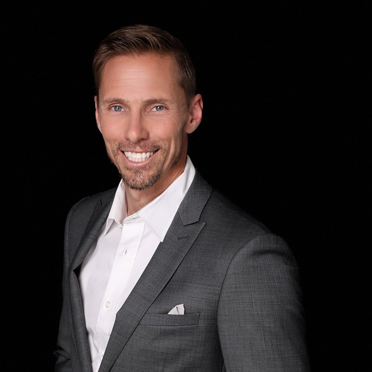 Roland Schoeman Scottsdale, AZ Real Estate Agent Headshot