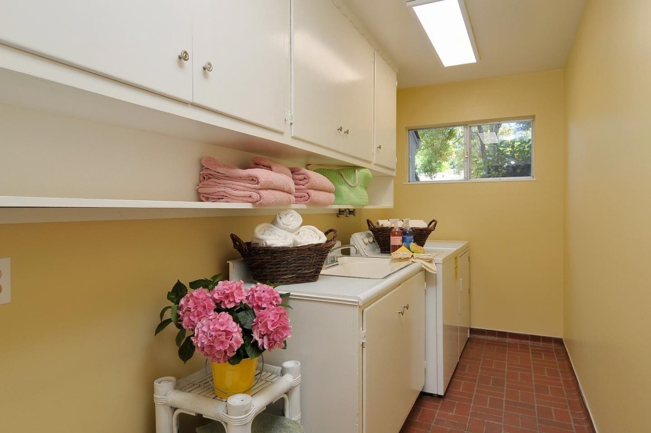 1115 Cascade Drive