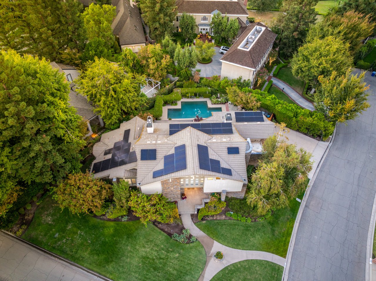7285 N San Pedro Ave