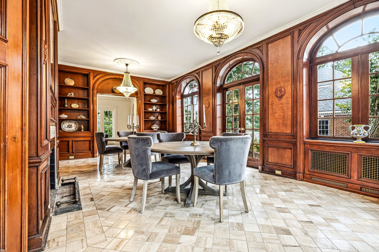 794 Springdale Road NE