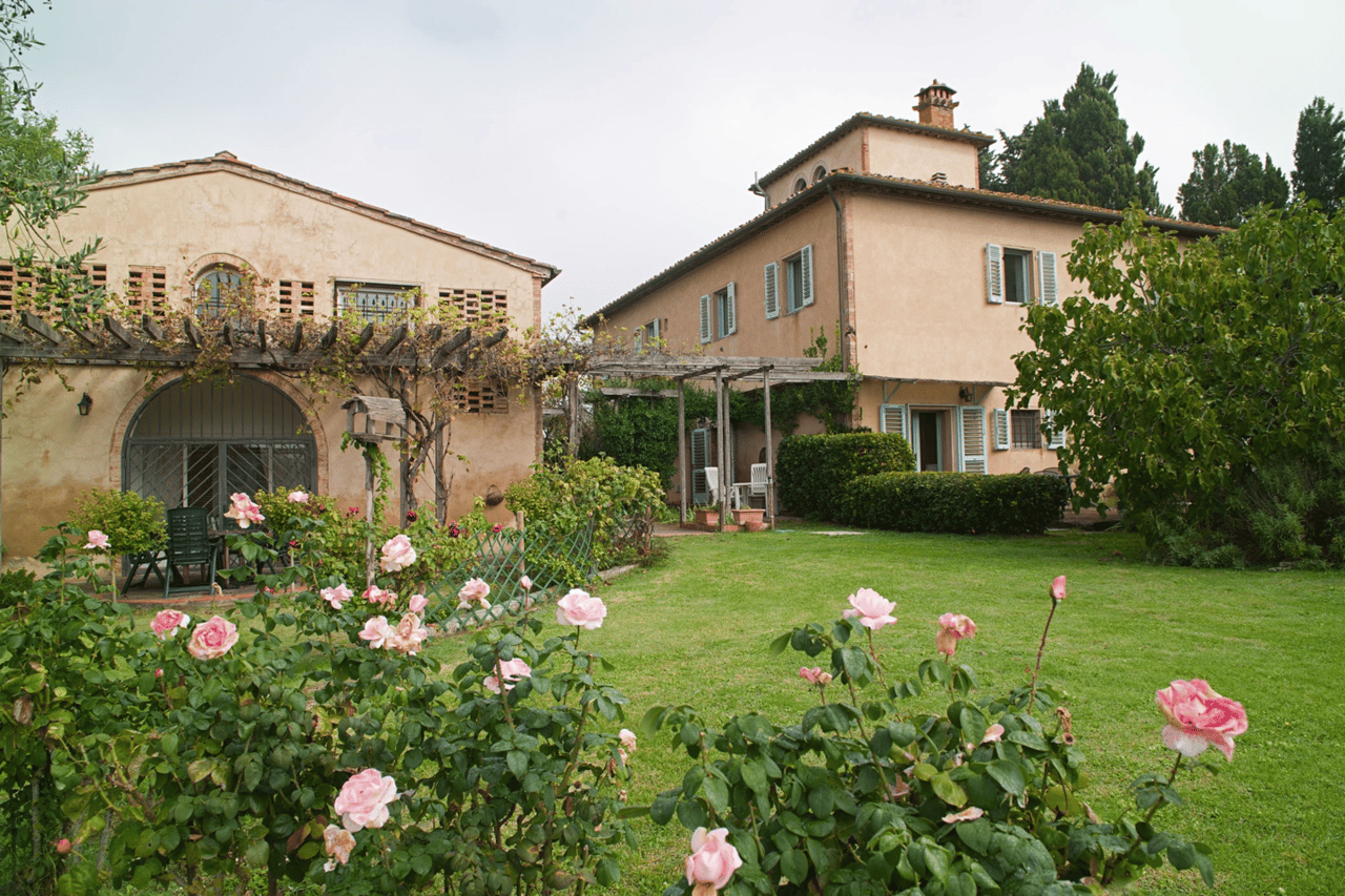 Charismatic B&B in Rolling Hills of San Gimignano
