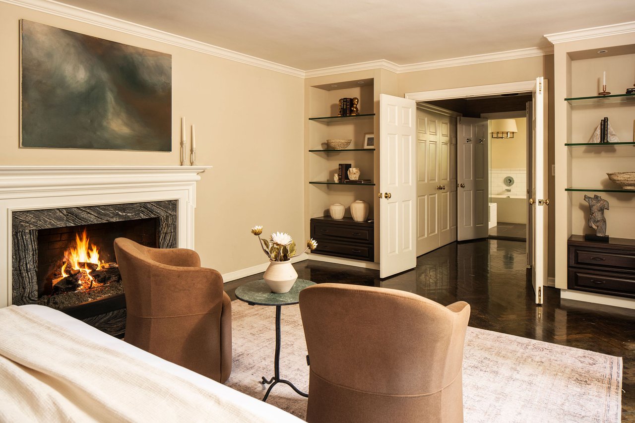 2533 Benedict Canyon Drive